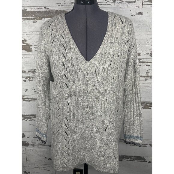 CABI Horizon Sweater Gray XS #3848 EUC - Picture 2 of 4